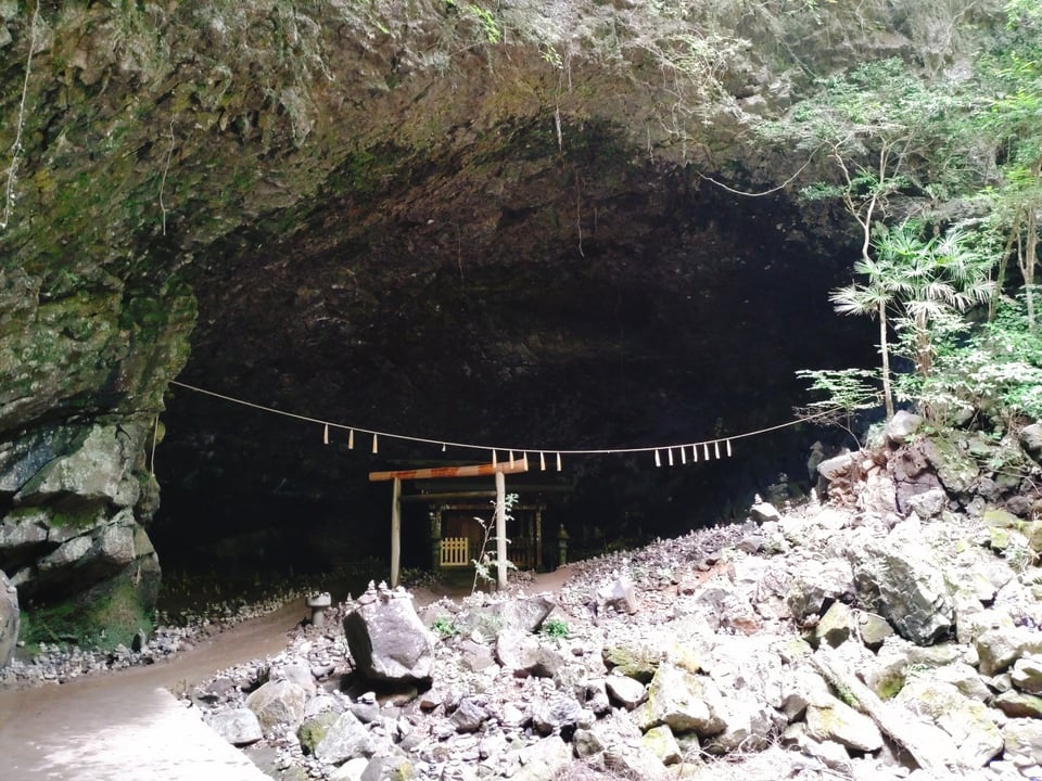 高千穂・天岩戸（2023,6撮影）