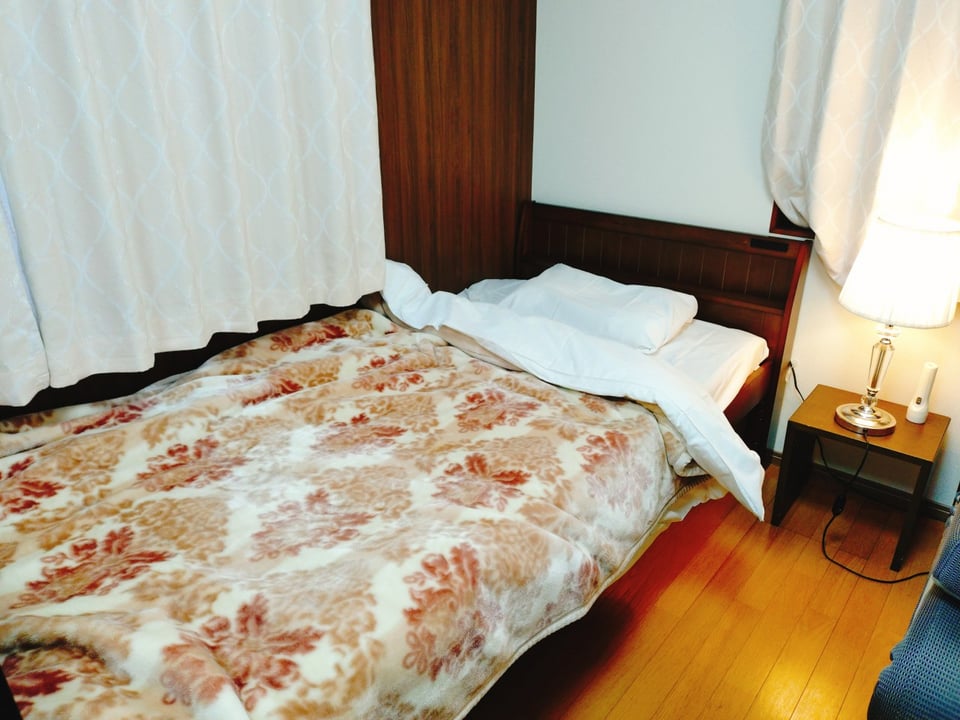 冬季期間でのシーツや毛布の正しい敷き方