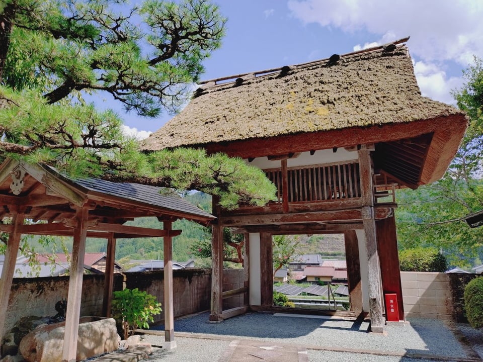 御杖村・安能寺山門(2025,9,1撮影)