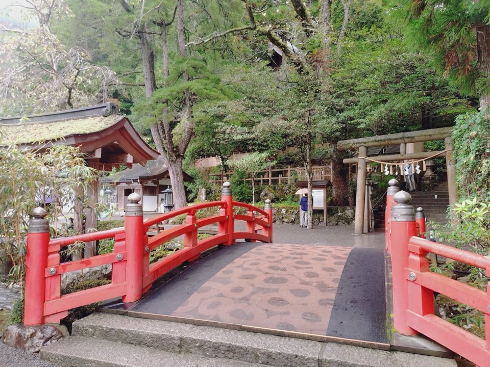 天河大弁財天社・境内