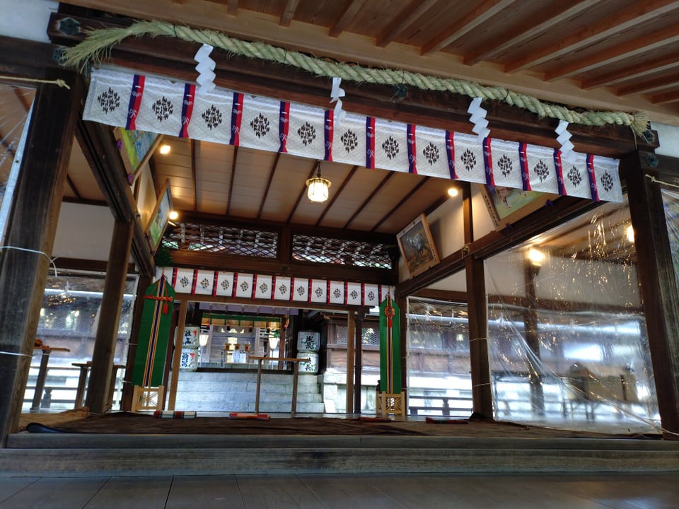 本殿内部