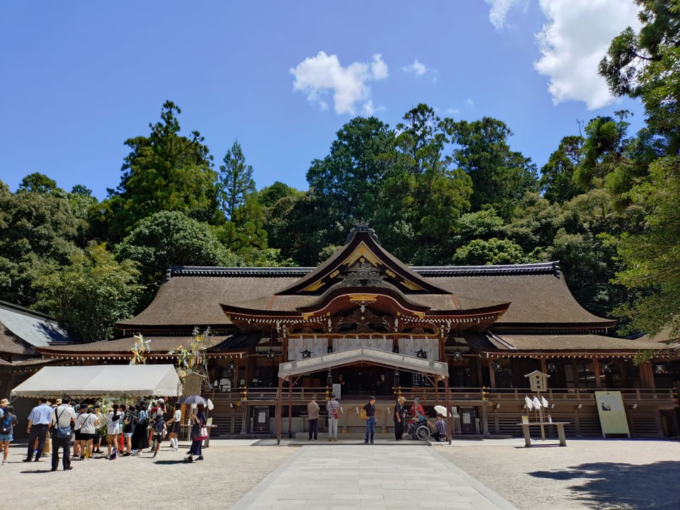 大神神社・拝殿