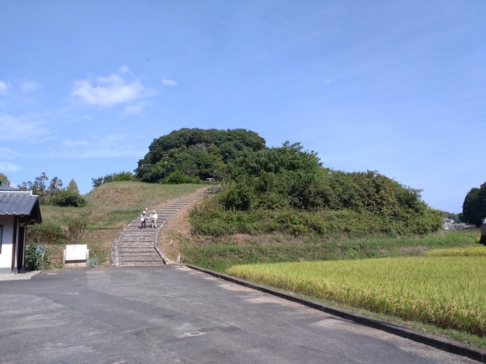 天武・持統天皇陵　全景