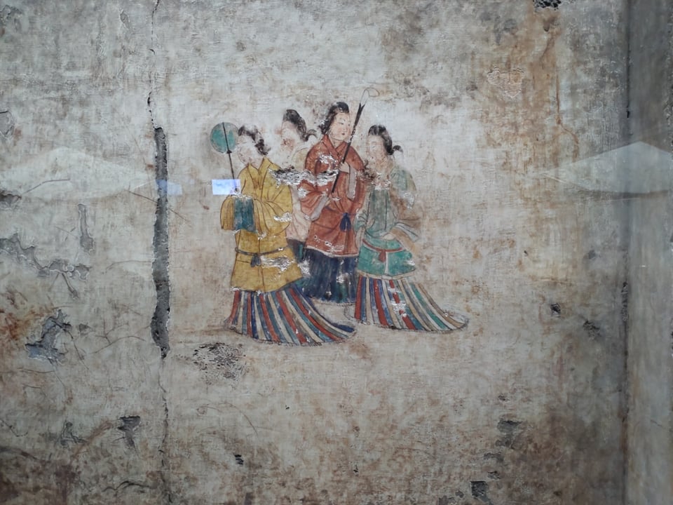 高松塚古墳壁画・西壁女子群像