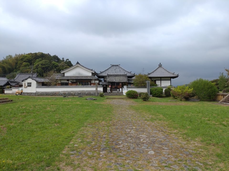 川原寺跡・全景